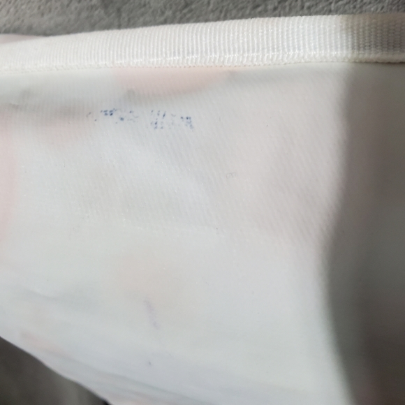 Thirty One Zipper Pouch Apple Blossum 12" wide x 9" tall with 2.5" base - Picture 10 of 16